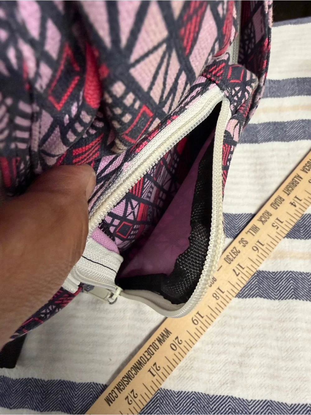 KAVU Rope Sling Backpack Pink Black Geometric Crossbody Travel Hiking Bag